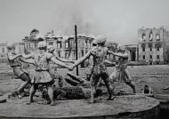 Бармалей - фонтан в Сталинграде (6).jpg